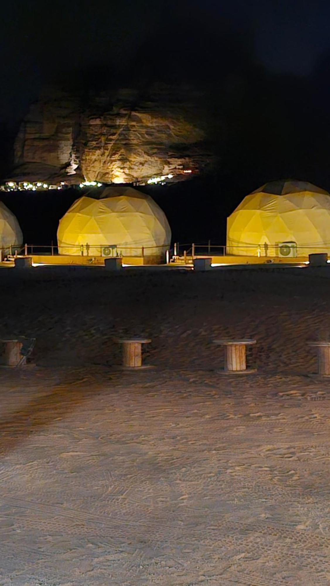 Titanic Camp Bed & Breakfast Wadi Rum Exterior photo