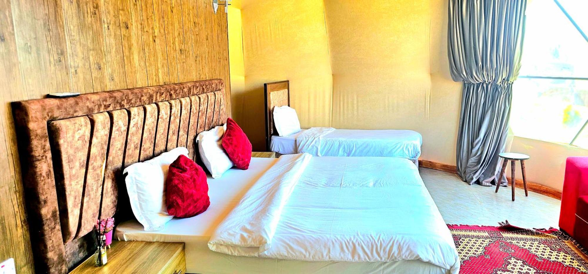Titanic Camp Bed & Breakfast Wadi Rum Exterior photo
