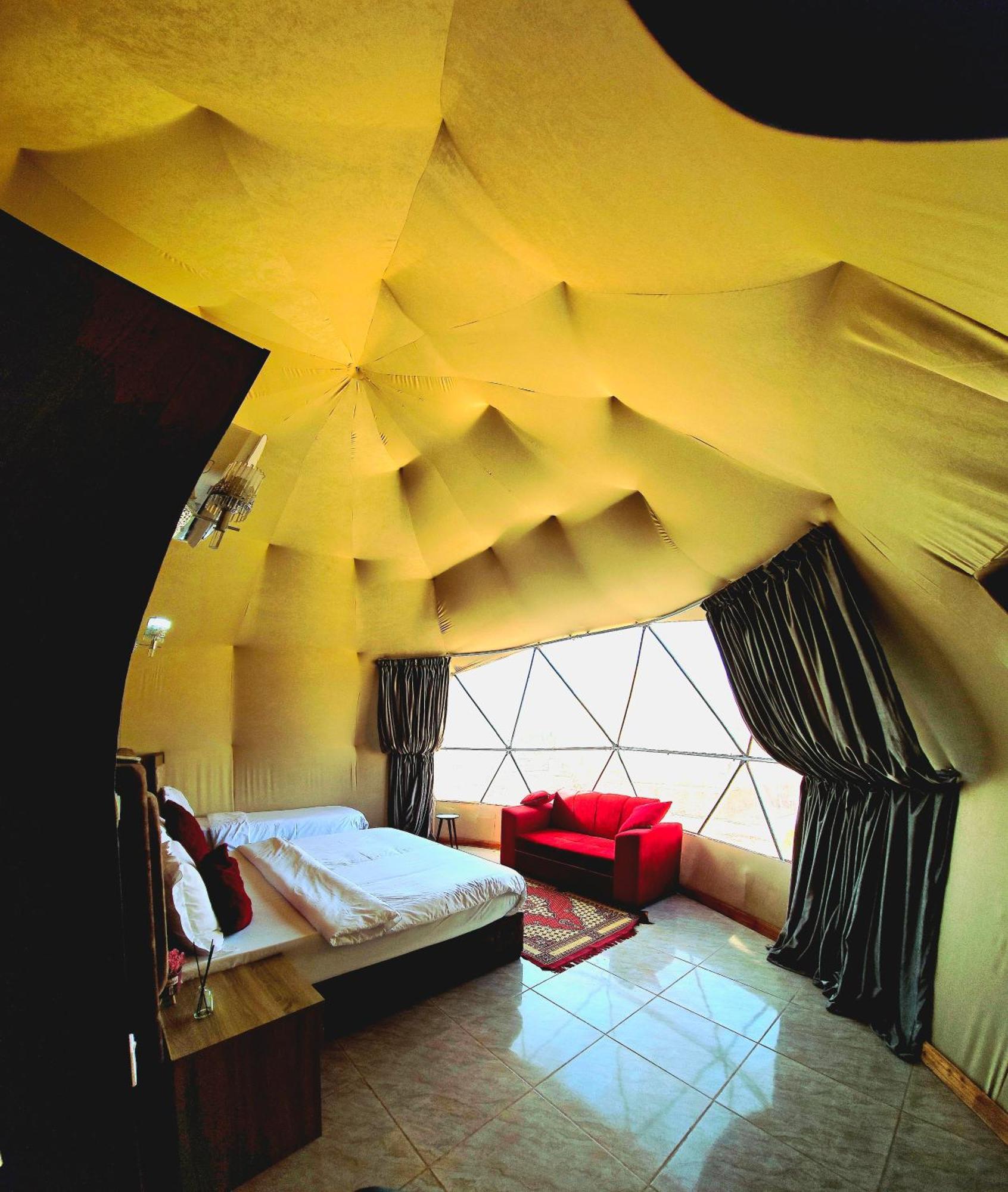 Titanic Camp Bed & Breakfast Wadi Rum Exterior photo