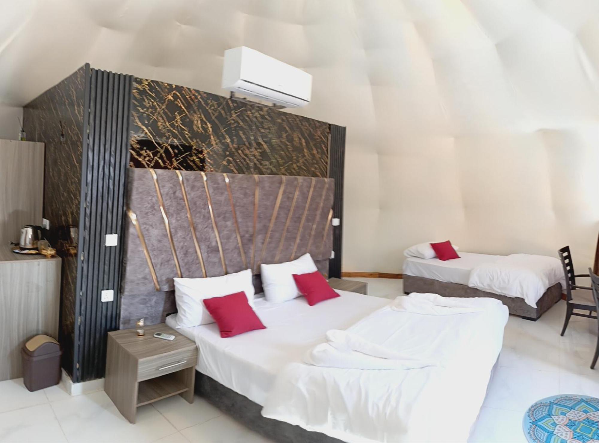 Titanic Camp Bed & Breakfast Wadi Rum Exterior photo